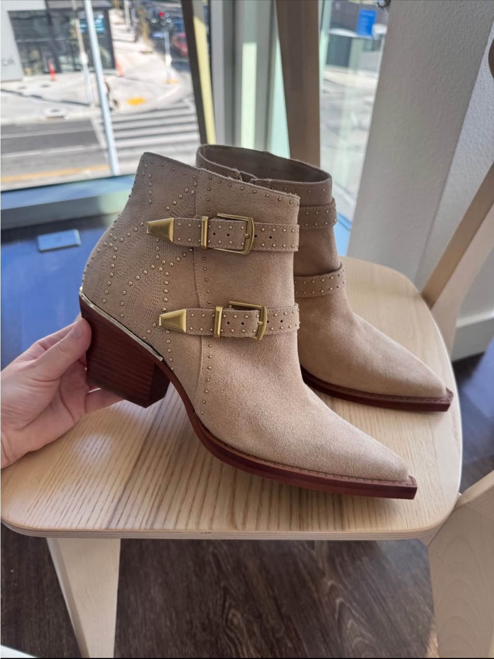 NWT Dolce Vita Ronnie Camel Suede Studded Western Ankle Boots 9 - Picture 5 of 8